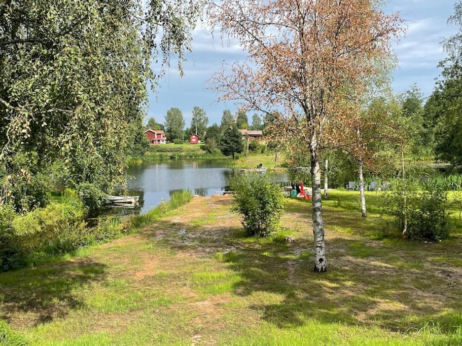 Dalastuga Med Tillgang Till Badplats Leksand Luaran gambar