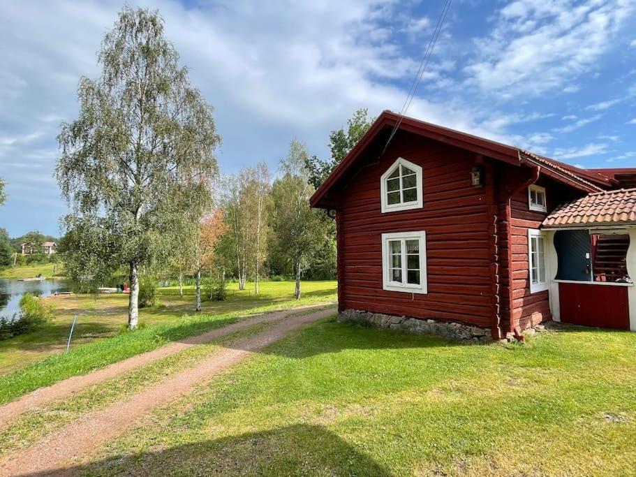 Dalastuga Med Tillgang Till Badplats Leksand Luaran gambar