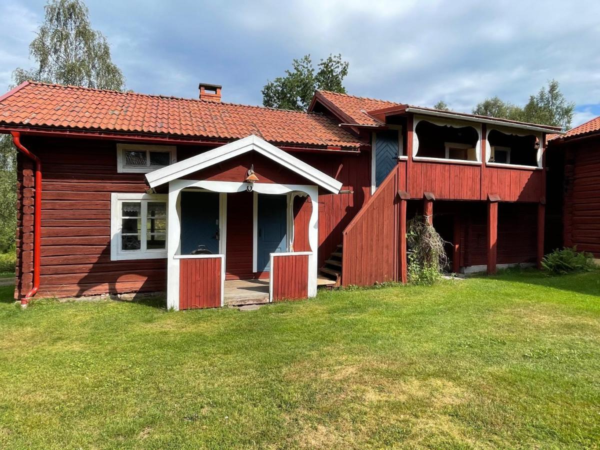 Dalastuga Med Tillgang Till Badplats Leksand Luaran gambar